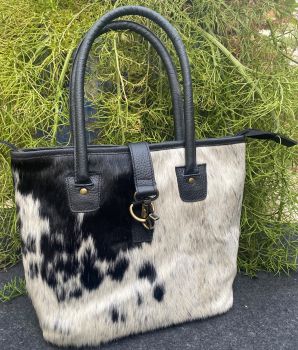 Klassy Cowgirl Black &amp; White Hair on Cowhide Shoulder Bag with zipper closure top #2